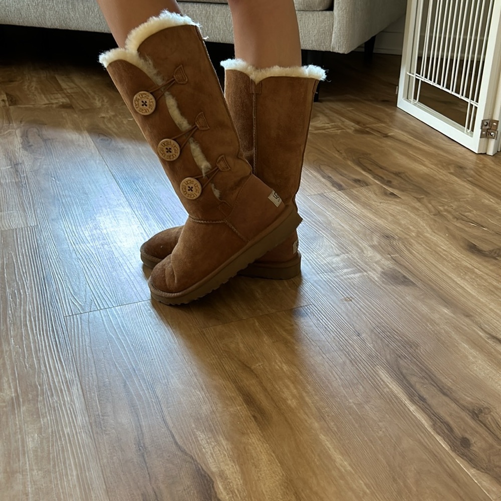 UGG Boots - Size 7. Great conditions just needs cleaning 🥰
